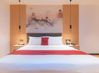 RedDoorz Plus @ Jinjiang Star Hotel