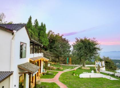 Yichang Mountain Living Years Homestay