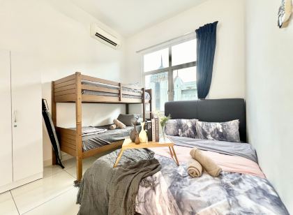 Puchong SkyPod Residence 1-10pax next to IOI Mall Wi-Fi MRT
