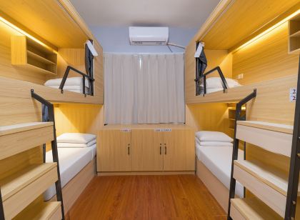 Zilanling Hostel (Zhongshan Scenic Area Houzaimen)