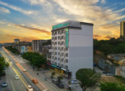City Comfort Inn Hotel (Luchuan Wenquan Plaza Railway Station)