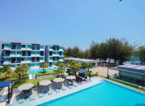 Bay Window at Sea Cha am