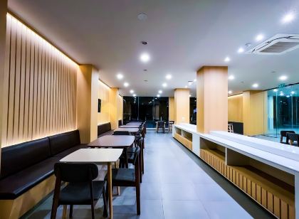 裡瓦萬象飯店
