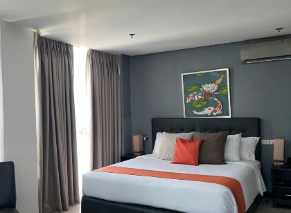 The Upperhouse Hotel Boutique Stay with City & River Views
