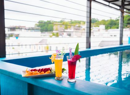 Crystal Holiday Halong Hotel