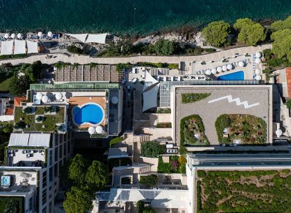 Hotel More
