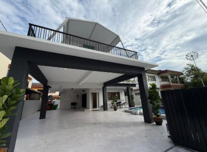 Ipoh Fairy Four Pool Villa by Verve