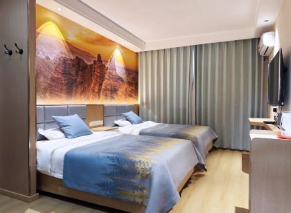 Zhangye Danxia and Yaju Hotel