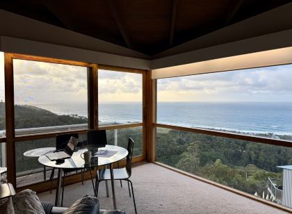 Chris's Beacon Point Restaurant & Villas