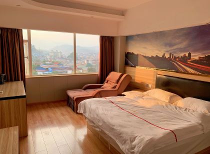 尚逸酒店(勐臘潑水廣場店)