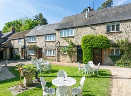 The Jersey Arms Hotel