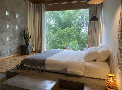 Zhengjue Mountain Dwelling