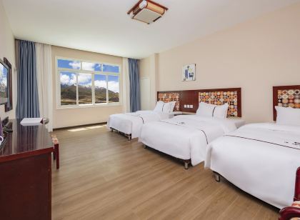 松潘洛城飯店(黃龍九寨高鐵站川主寺店)