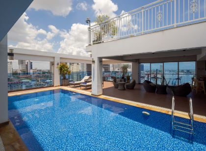 Amana Hotel & Residences