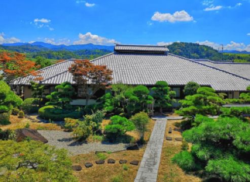 Kansai Airport Pine Villa