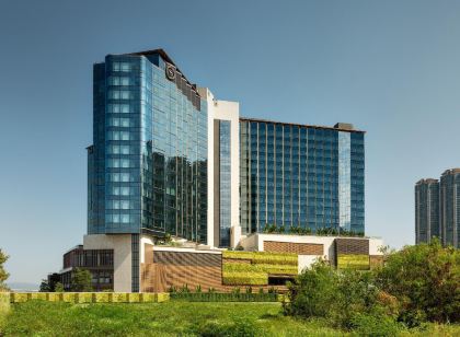 Sheraton Hong Kong Tung Chung Hotel