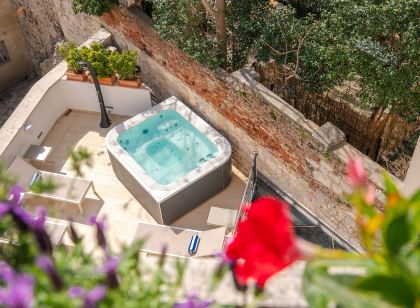Marmont Heritage Hotel
