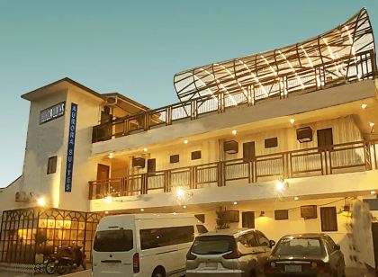 帕賽近機場極光套房