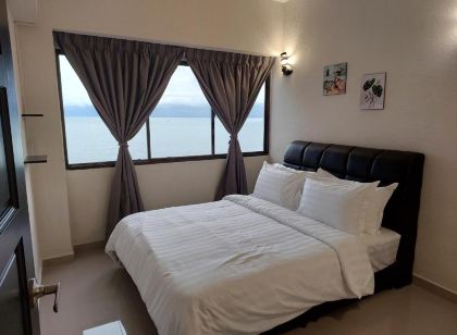 Batu Ferringhi Luxury Seaview Suite - 3Br