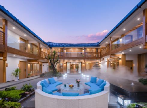 Yuehao. Designer Garden Mei Suk(Lijiang Sifang Street)