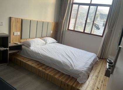 績溪河邊人家農家樂