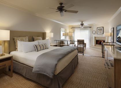 Pelican Inn & Suites