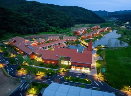 Wangchunshan Xiyue Hot Spring Hotel