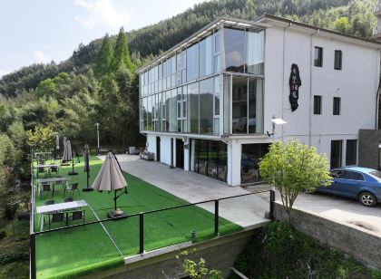 Hangzhou Lin'an Guide Wangrilou Homestay