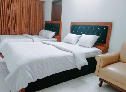 HOTEL GOLDEN BIRD