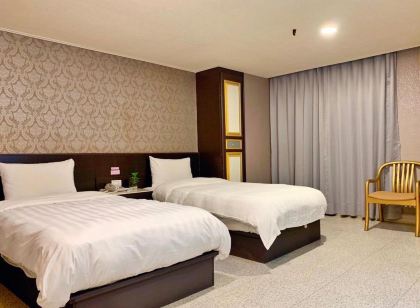 桃園京典商務旅館