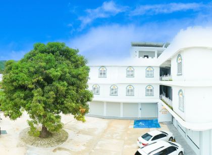 Snowwhite castle hotel