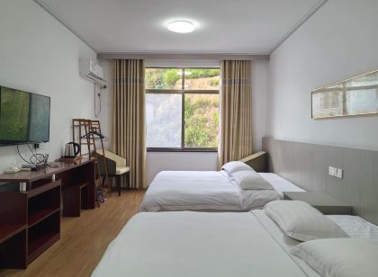 天柱山山水和居酒店