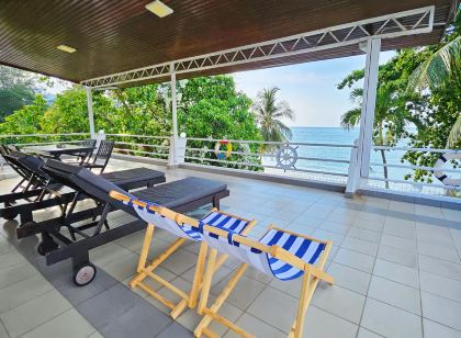 Little Heaven by Sky Hive, A Beach Front Bungalow