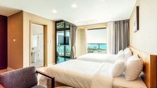 rich-hotel