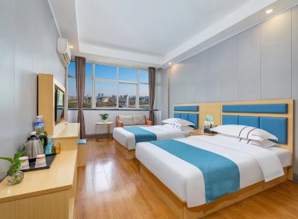 Jingcheng Hotel (Zhengzhou West Station Wuyue Plaza)