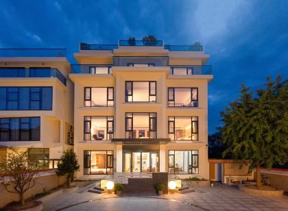 Beyond the Sea Back Garden Homestay