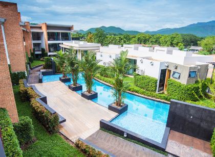โรงแรมบีทู แม่ฮ่องสอน พรีเมียร์ รีสอร์ท