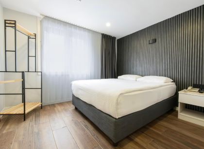 Legend Tulip Hotel
