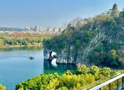 Jolie Vue Bontique Hotel(Elephant Trunk Hill and Two Rivers and Four Lakes )