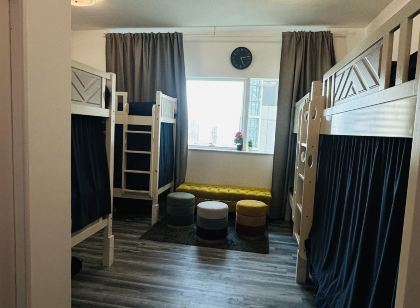 Urban Panda Hostel Marina Dubai