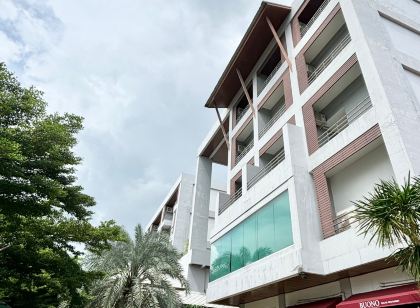 Green Hotel and Resort