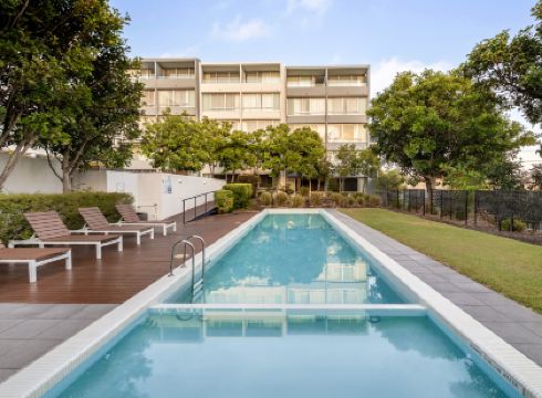 Oaks Nelson Bay Lure Suites