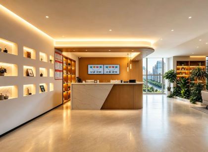 Hoco Hotel (Beijing Guomao Jianguomen Subway Station Branch)