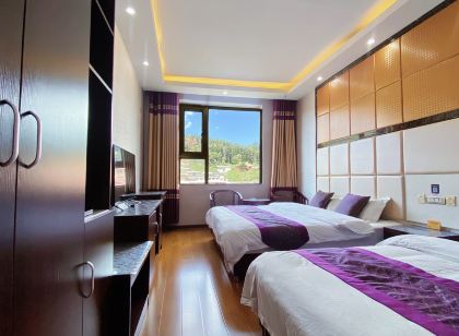 Langmusi Dingding Hotel