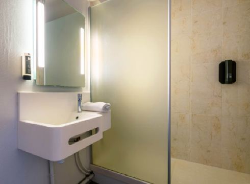 B&B HOTEL Brest Port du Moulin Blanc