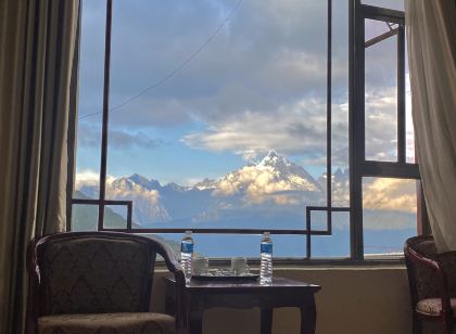 德欽飛來寺雪域順緣酒店