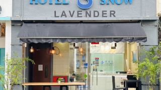 snow-hotel-lavender
