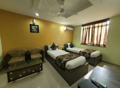 Hotel Raj Residency