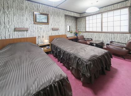 松榮河畔飯店