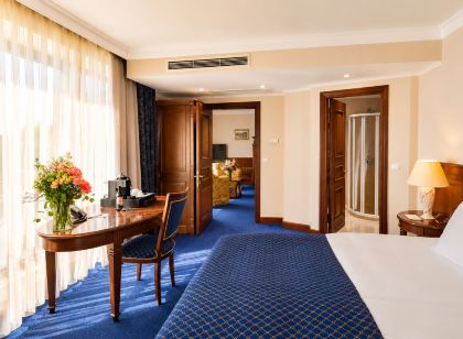 Crystal Palace Boutique Hotel